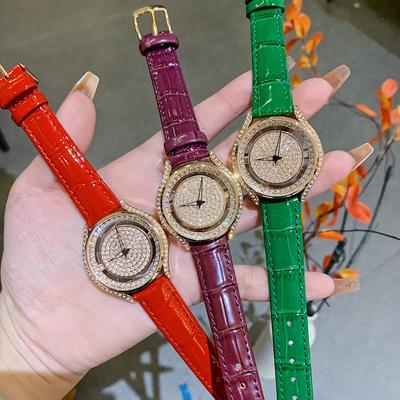 Nowy obrotowy zegarek Water Diamond English, modny pasek temperamentu, zegarek damski, prosty zegarek do codziennego dojeżdżania do pracy