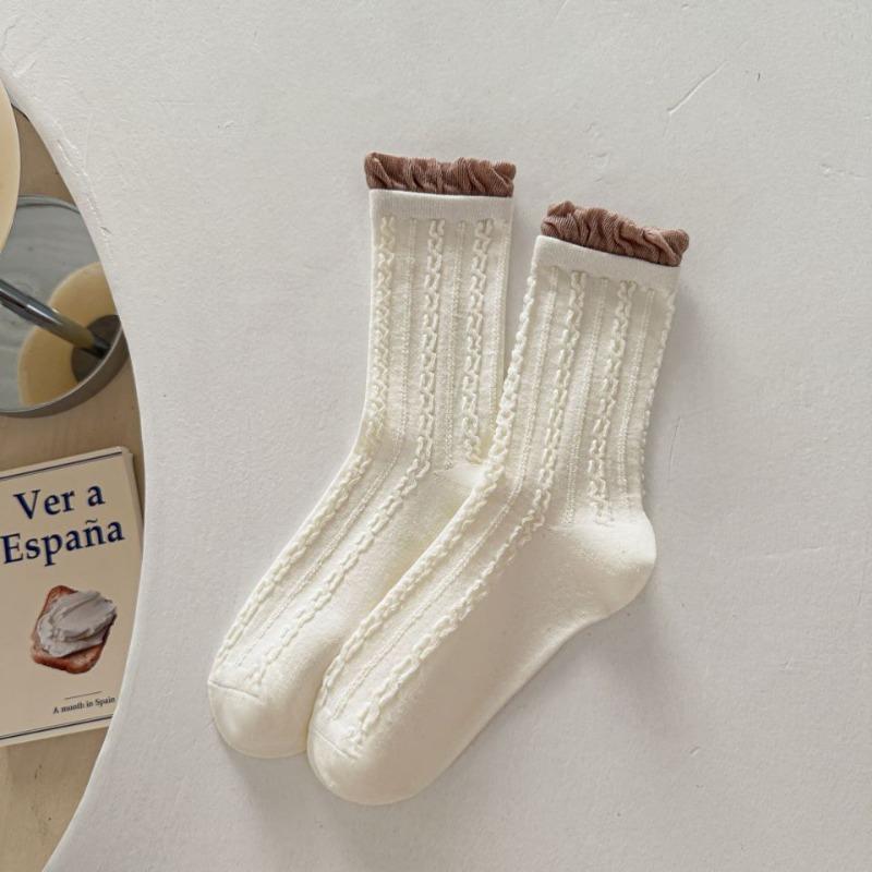 

Женские весенне-осенние дизайнерские носки средней длины в стиле колледжа, из хлопка, с пузырчатым узором, льняным узором и кружевом 1 pair хаки/молочный белый