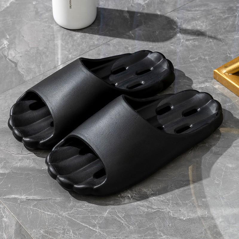 EVA Non-Slip Odor-Resistant Bath Slippers - Unisex, Hollow Design for Home, Hotel, or Bathroom.