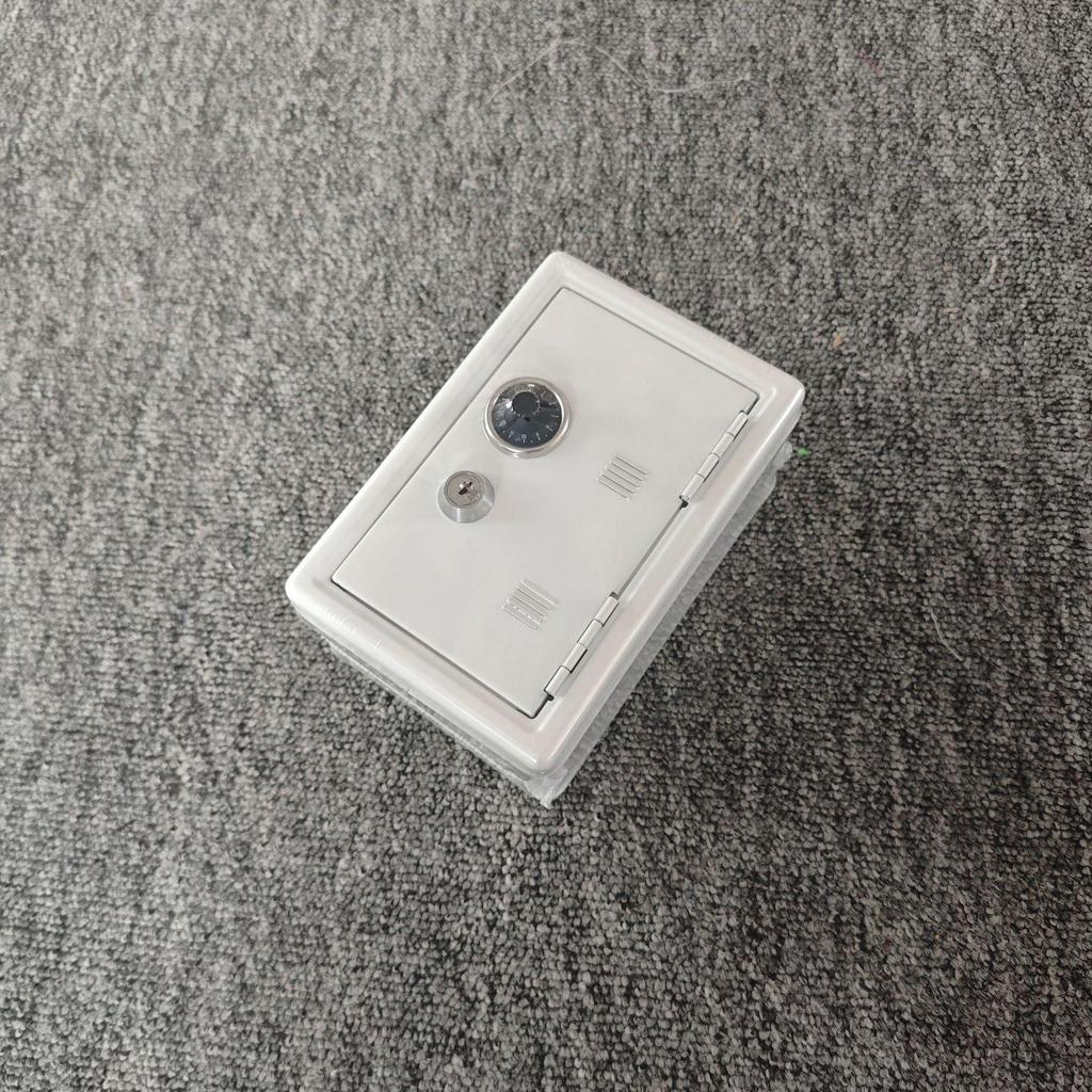 Kilitlenebilir Mini Güvenli Kumbara: Çocuklar İçin Yaratıcı Metal Kumbarası