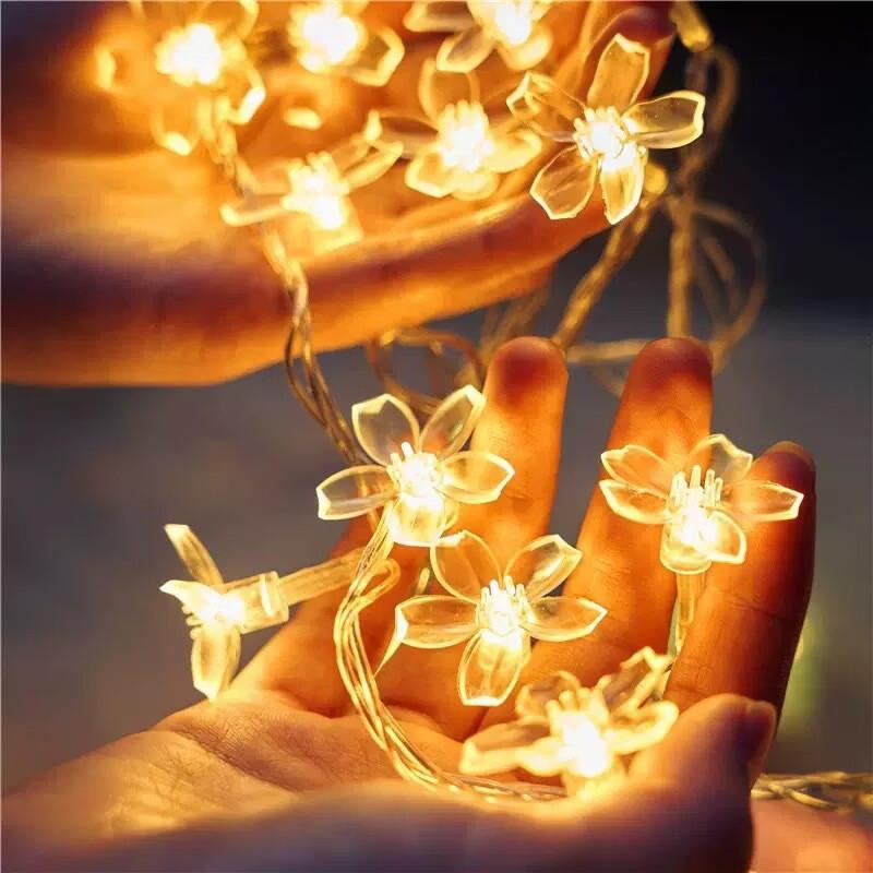 Oeny Outdoor Solar Cherry Blossom String Lights