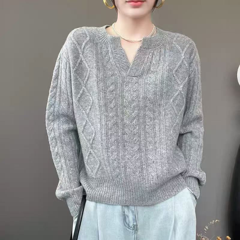 Retro casual pullover sweater women's autumn and winter new lazy loose and thin v-neck solid color knitted sweater top