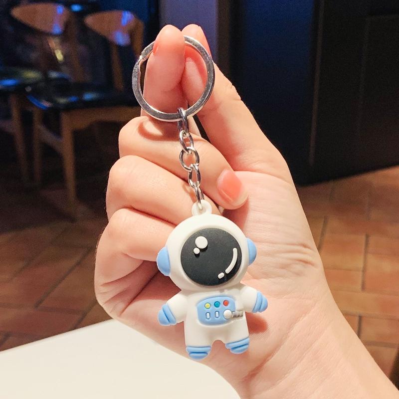 Creative Cute Cartoon Soft Glue Astronaut Keychain Dolls Toys Spaceman Car Key Chain Couple Package Pendant Small Gift