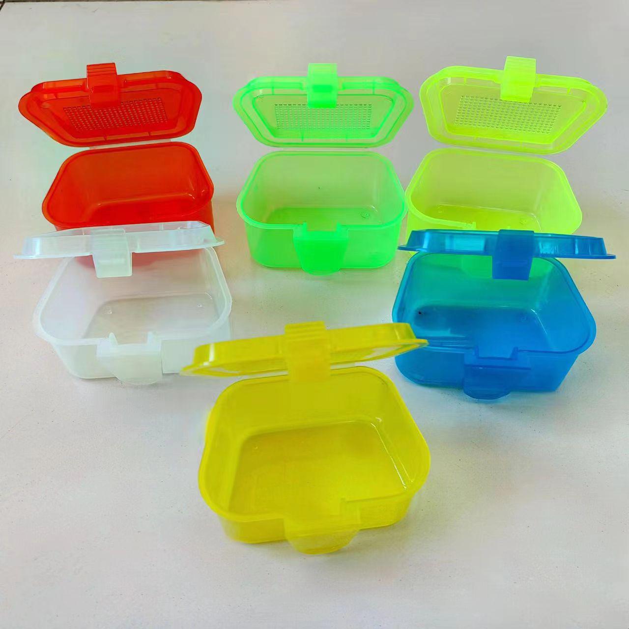 

Transparent Breathable Live Bait Box for Worms – Anti-Dry, Plastic Fishing Tackle Accessory 0.04kg Earthworm Box/Unit