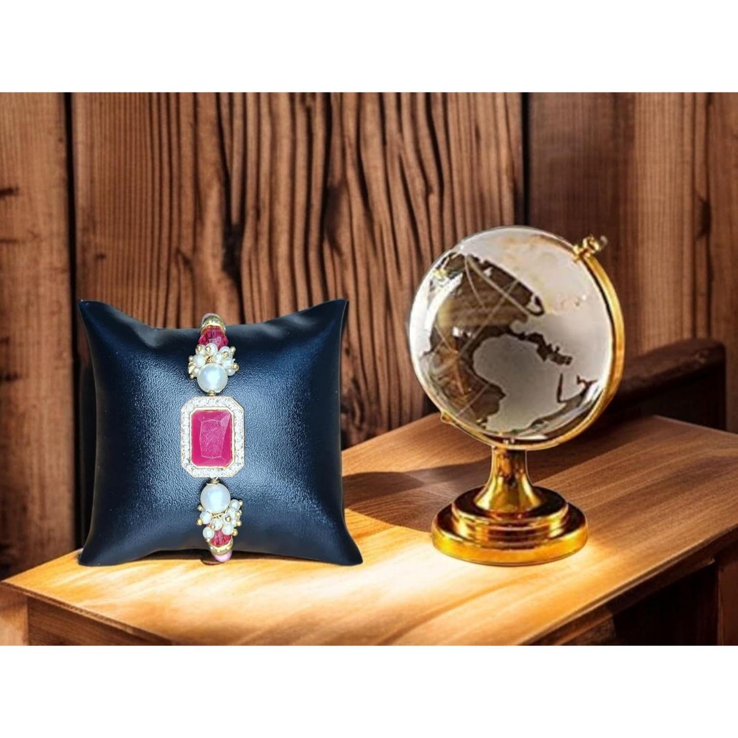 

Кристальный мини-глобус Фэн-шуй Идол для домашнего декора с Рахи для брата | Глобус для Васту Домашний декор(Бхай-Рахи с подарочной корзиной)