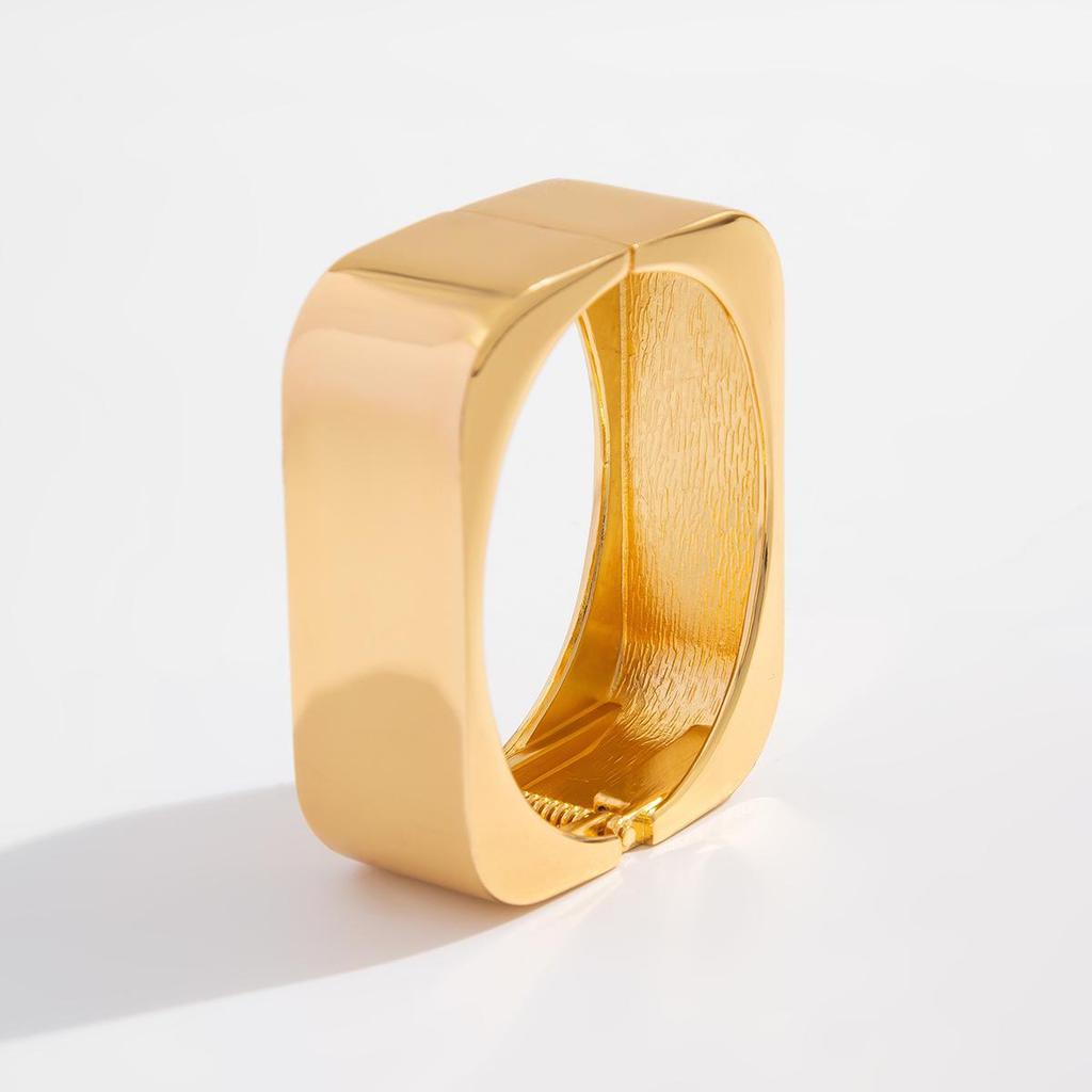 European & American Irregular Alloy Wide Surface Bracelet Set