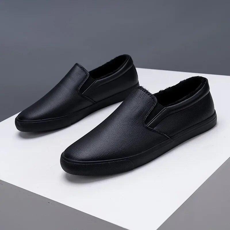 2025 Winter Men Shoes Pure Black Loafers Low-tops Warm Plush Flat Brand Male Footwear