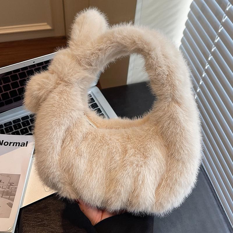 ins niche handbag women s 2026 autumn and winter new plush fashion handbag women