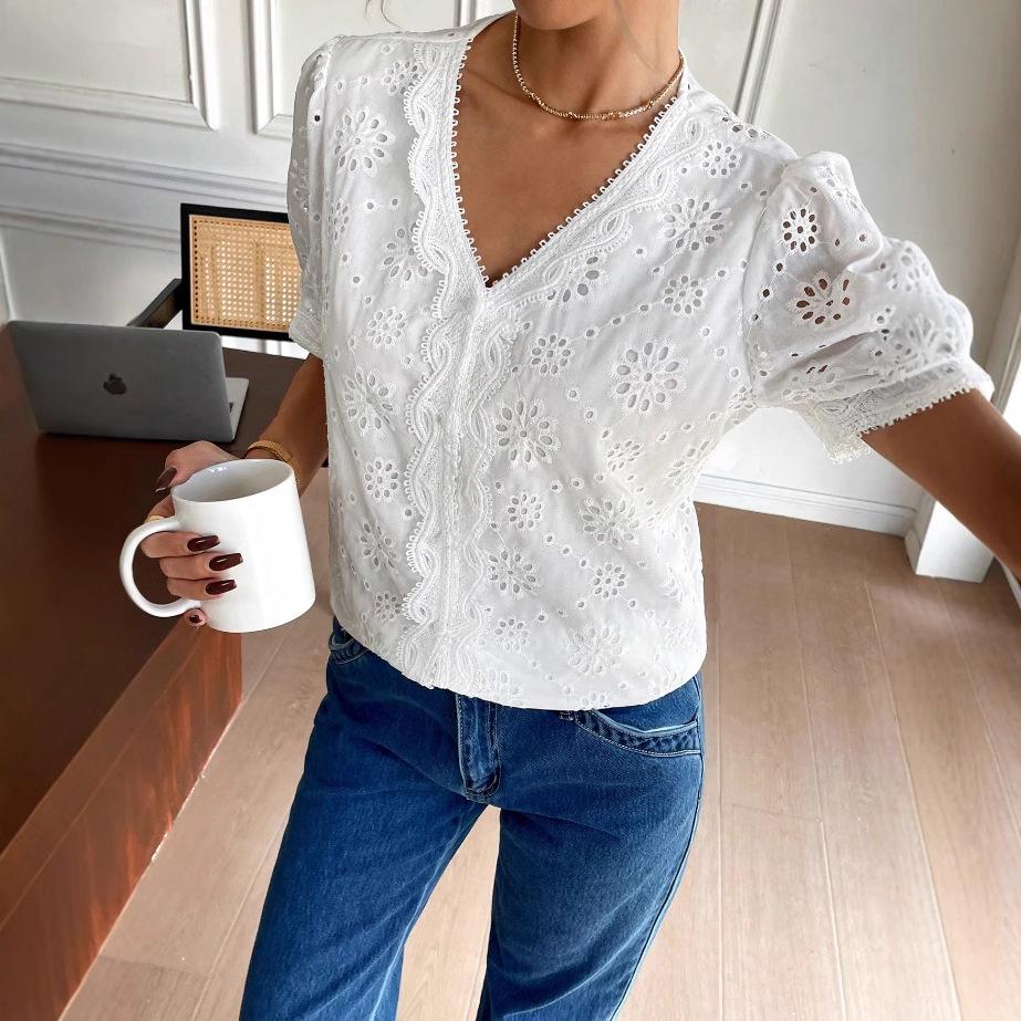 Dámská módní košile s krátkým rukávem a výřezy, léto 2025