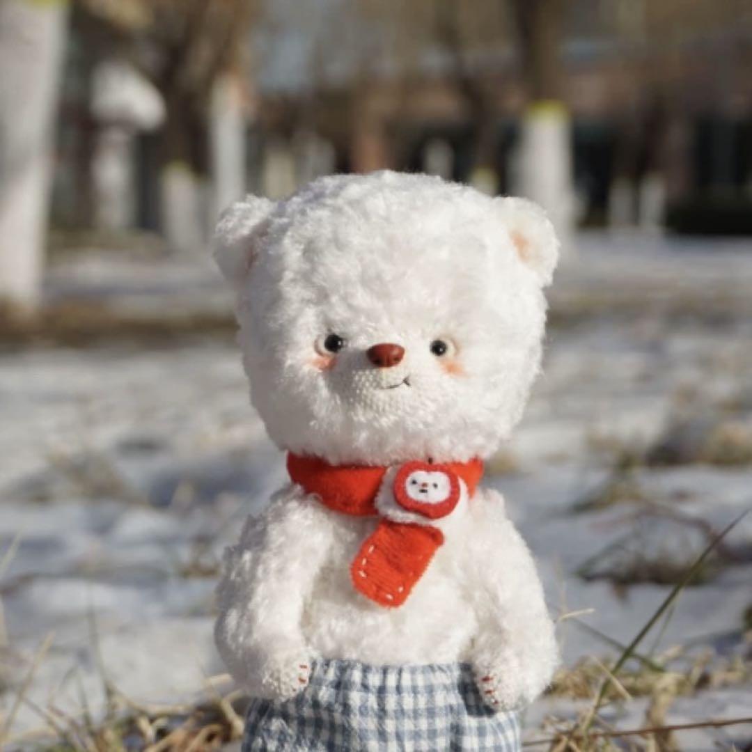 

[USED] Smug Polar Bear Plush Toy Handmade by Overseas Artist Teddy Bear