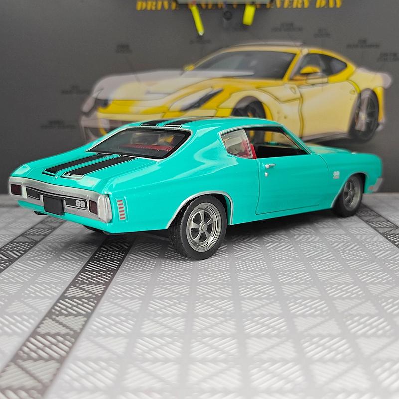 AABHC1 CCA 1:24 Simulation Chevrolet Chevrolet 454 1970 alloy supercar model with doors that can open sound and light car ornaments