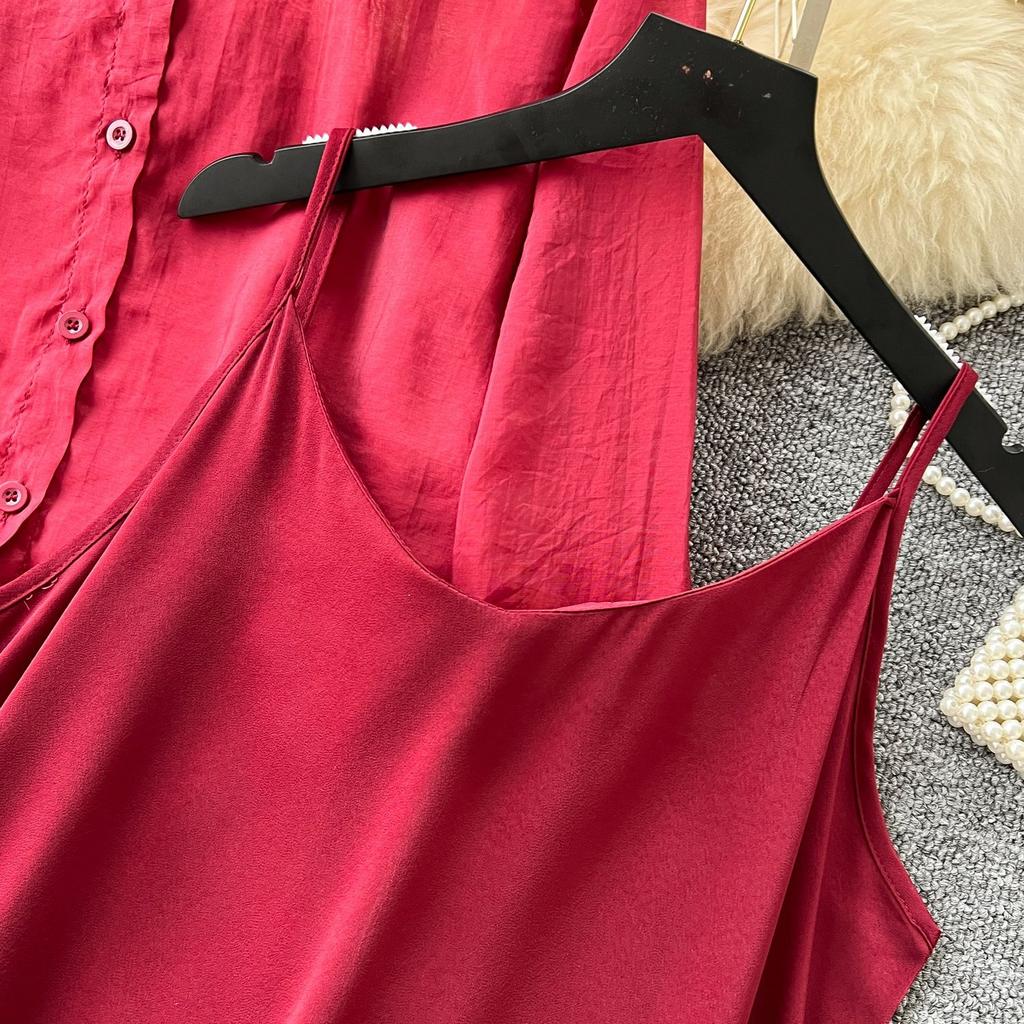 Temperamentsfullt todelt sett for kvinner, nisje lat yttertøy med tynn, løstsittende langermet solskjortejakke + selerkjole