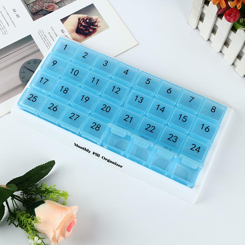 

Portable 31-Day Large Capacity Medicine Box for Home and Travel синій