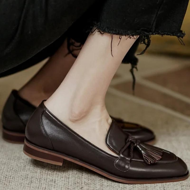 Retro Britischer Stil Quadratischer Kopf Damen Loafer Schuhe Sommer Neuer Stil Quaste Bequem Einzelne Schuhe Damen Braune Schuhe