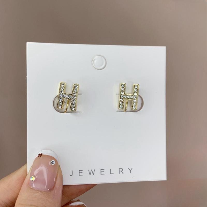 Korean Rhinestone H-Letter Mosquito Coil Ear Clips – Trendy, Simple, Fashionable Earrings