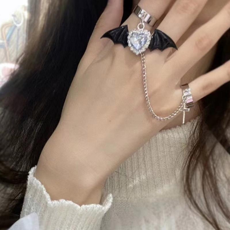 Halloween Devil Crossed Chain Rings Metal Double Finger Rings Fashion Punk Jewelry for Women Girls Ladies Accessories