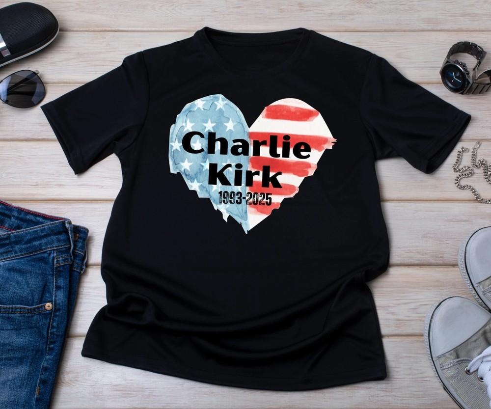 Футболка Чарли Кирка, 1993-2025 Люби Америку, Настоящий Патриот Rip Мемориальная Унисекс Футболка XXXXL