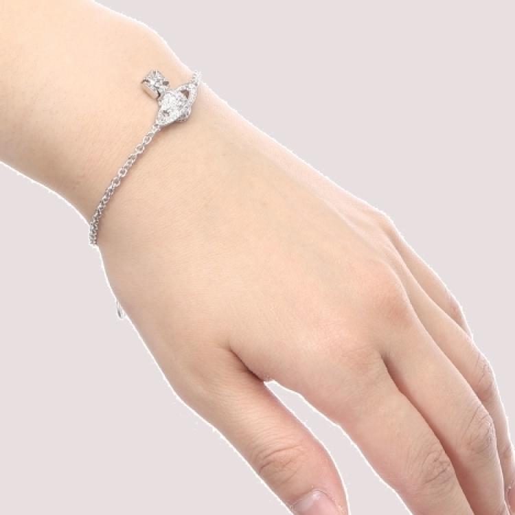 VIVIENNE WESTWOOD Carmela Saturn Design Bracelet Unisex Bracelet Silver 6102021S-02P102