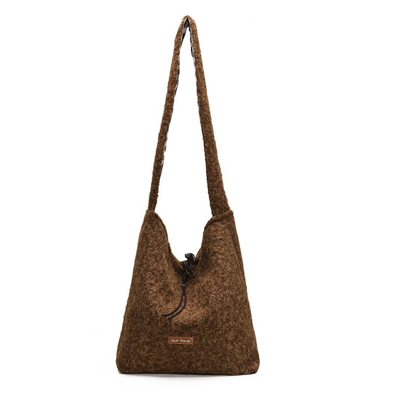 Winter Fashion Plush Bag Women's New Fashion College Style Shoulder Bag Casual Large Capacity Plush Tote Bag