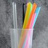 100 Stück PP-Mehrfarbige Einweg-Trinkhalme mit großen Röhren für Saftsauger für den Laden