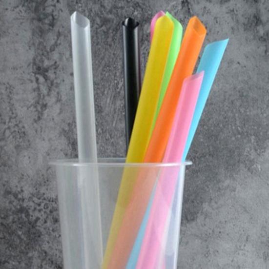 100 Stück PP-Mehrfarbige Einweg-Trinkhalme mit großen Röhren für Saftsauger für den Laden