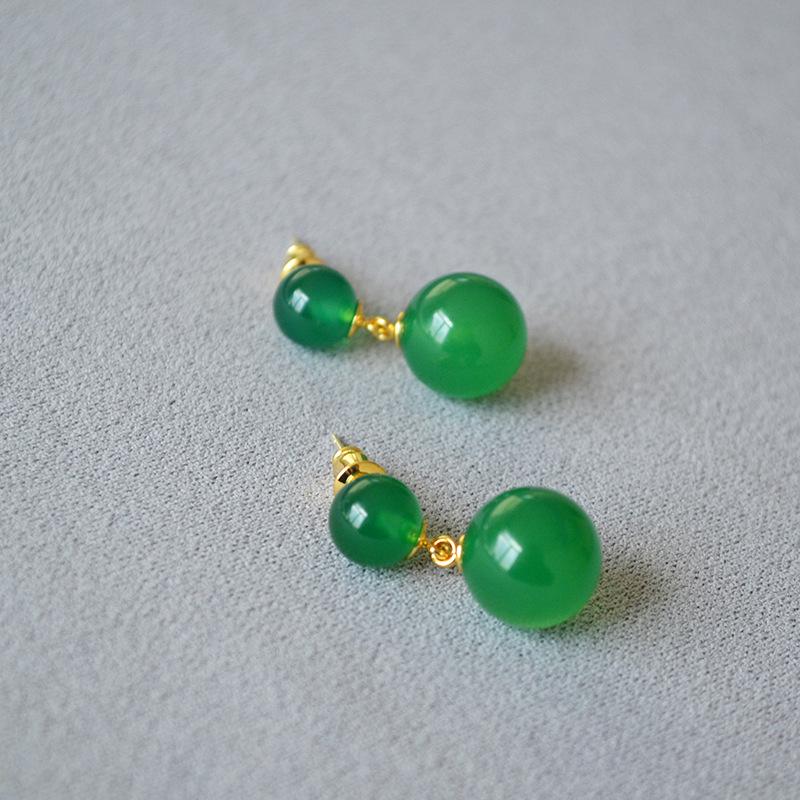 

Translucent Red & Green Agate Stone Round Earrings with 925 Silver Studs зелёный