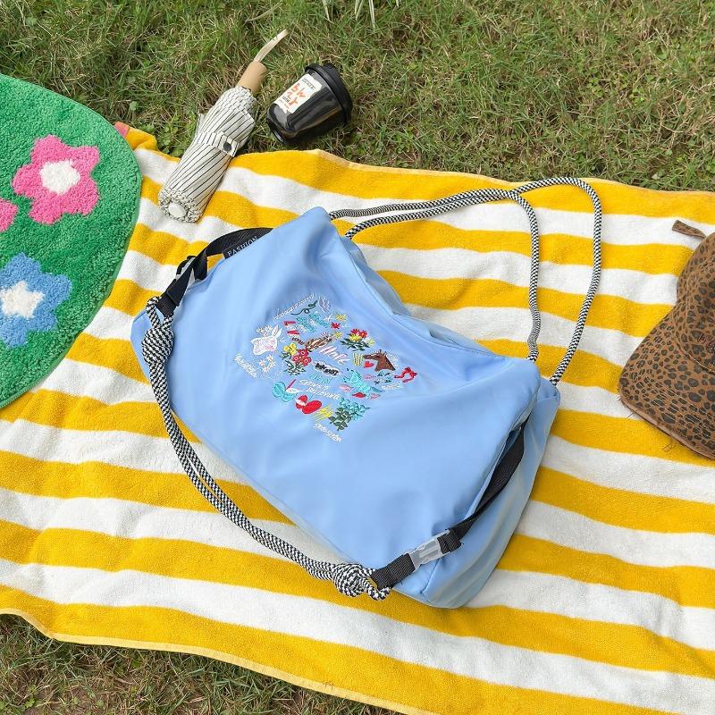 Japanese Fashion Embroidered Nylon Shopping Bag Versatile Large Capacity Canvas Messenger Bag Foreign Style Leisure Commuter Handbag