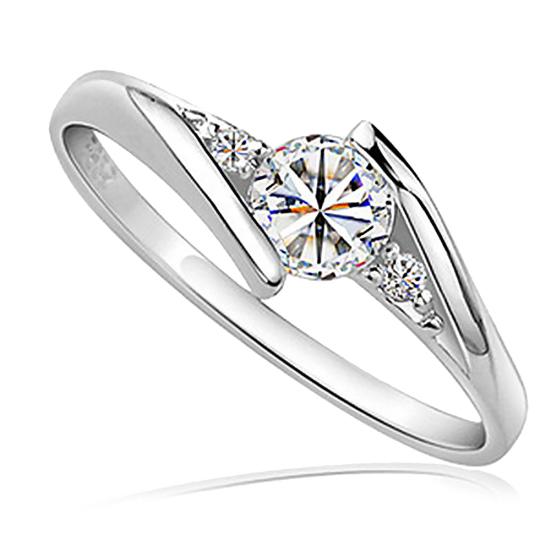 Shiny Twist Round Cut Cubic Zirconia Rhinestone Ring Bridal Wedding Jewelry Gift