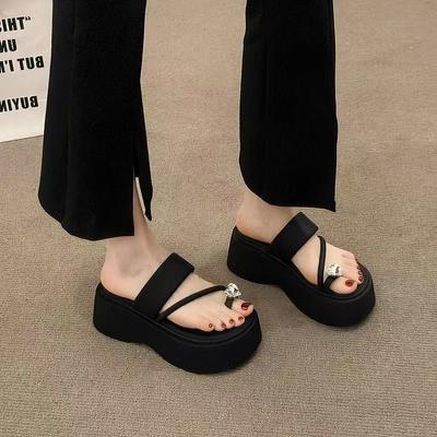 Internet-Berühmtheiten kleine Körpergröße Frauen Strandschuhe Muffinsohle coole Pantoffeln Damen tragen Strass Wort Schlepp 2025 neu
