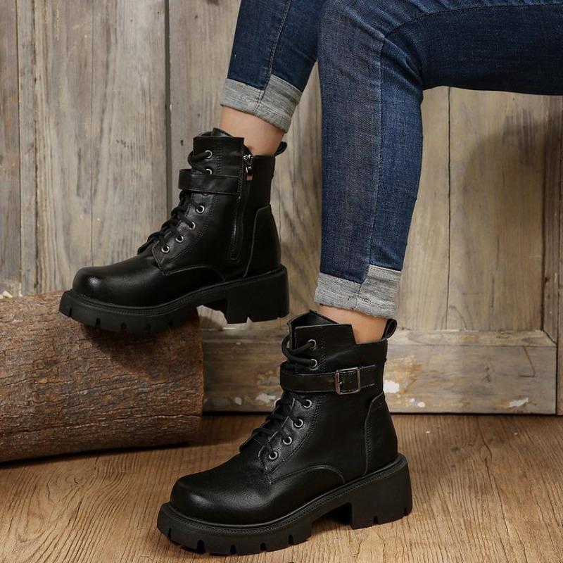 Martin boots women's new autumn and winter locomotive boots thick-soled belt buckle retro short boots large size