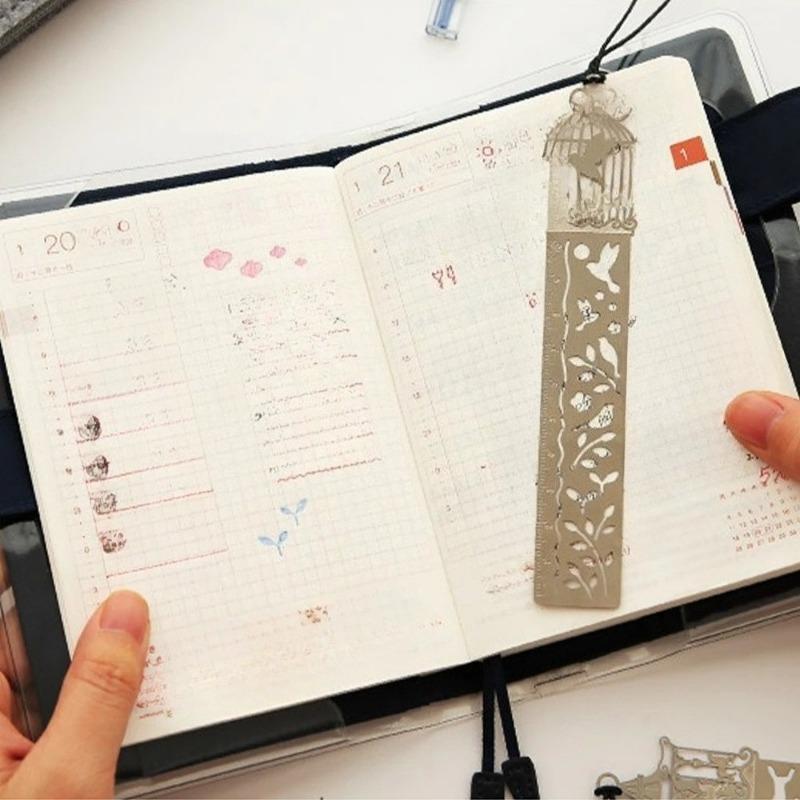 1pcs Marque-page Règle Creuse Créatif Beau Résistant Peinture Dessin Règle pour Étudiants Apprendre École Campus Bureau Papeterie