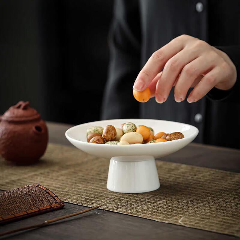 Jijun Chinese Style Ceramic Nut Dish