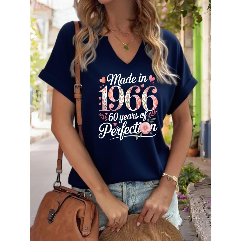 Damen V-Ausschnitt "Made in 1966" Grafik-T-Shirt, 60 Jahre Perfektion Aufdruck T-Shirt, Lässiges Lockeres Kurzarm Geburtstag Mode Oberteil