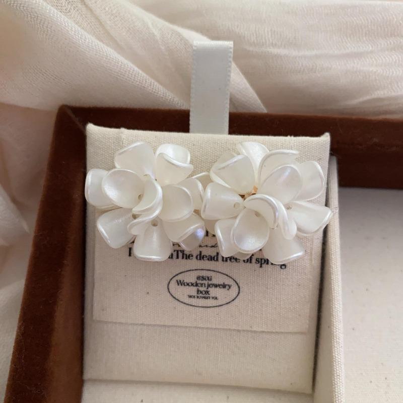 Boucles d'oreilles Cluster Fleur de Perle Coréenne Haut de Gamme Boucles d'oreilles Simple Tempérament Boucles d'oreilles Feux d'artifice Boucles d'oreilles Personnalisées Fleur Perles Boucles d'oreilles pour Femme