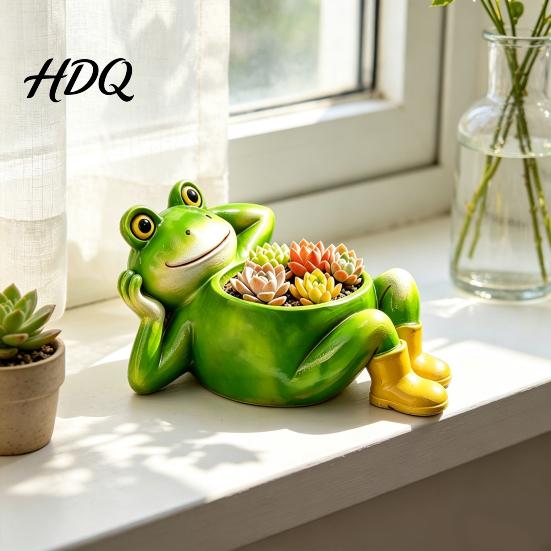 Hand Painted Frog Planter Cute Lying Planter Decorative Resin Plant Pot Funny Pastoral Style Garden Ornament Container for Succulents Indoor Outdoor