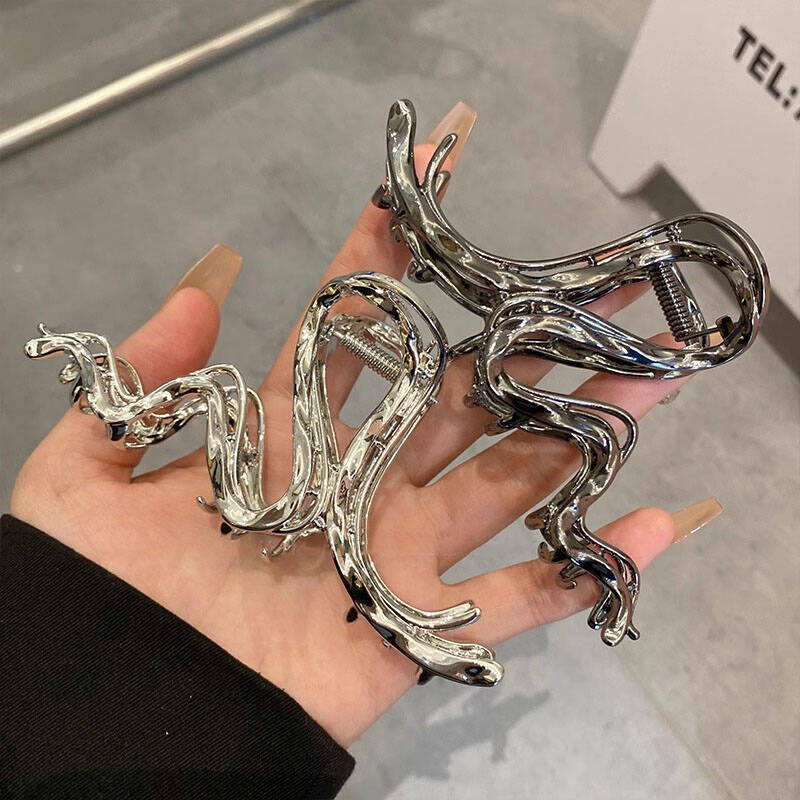 Unique Metal Irregular Shark Hair Claw Trendy Punk Black Silver Color Hair Crab Clip Clamp Women Hairpin Korean Hair Accessories