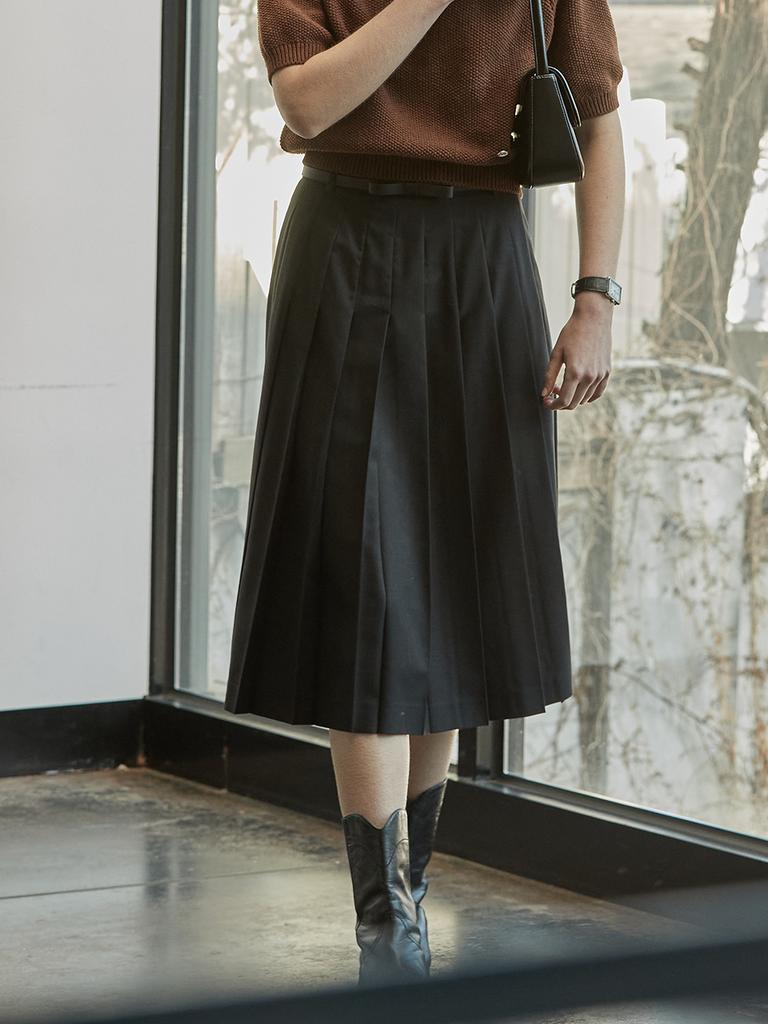 BEMUSE MANSION Fixed Pleated Skirt - Black