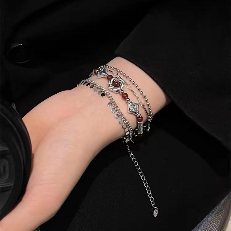 Alloy Stylish Artistic Bracelet With Ethnic Geometric Design For Travel Gifts