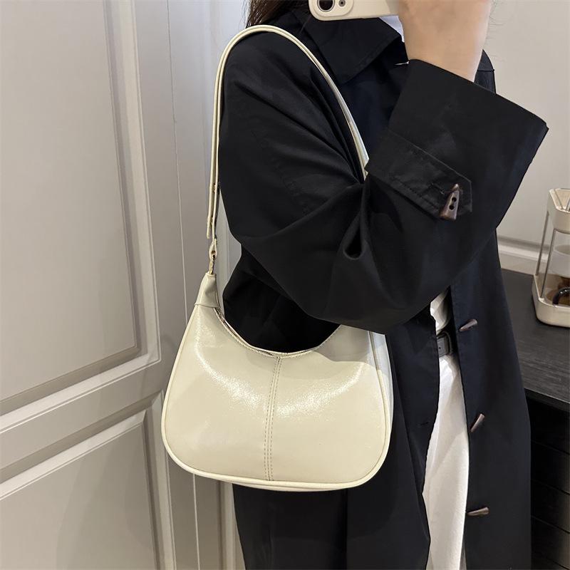 Premium sense niche bag women's autumn 2025 new retro versatile shoulder messenger bag underarm work dumpling bag
