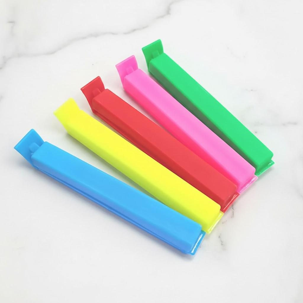 

5PCS Plastic Food Bag Clips Kitchen Storage Organizer Sealer for Chips Snacks Moisture Proof Airtight Durable Easy to Use