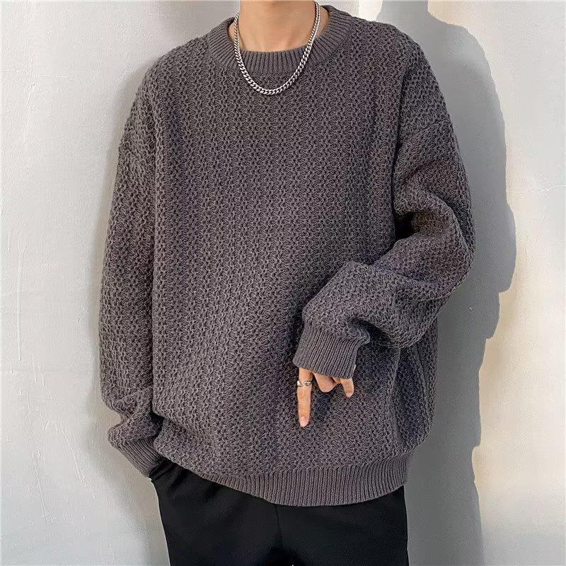 Men's Japanese Style Round Neck Sweater: Trendy, Solid Color, Warm, Loose Knit Base Layer for Autumn/Winter