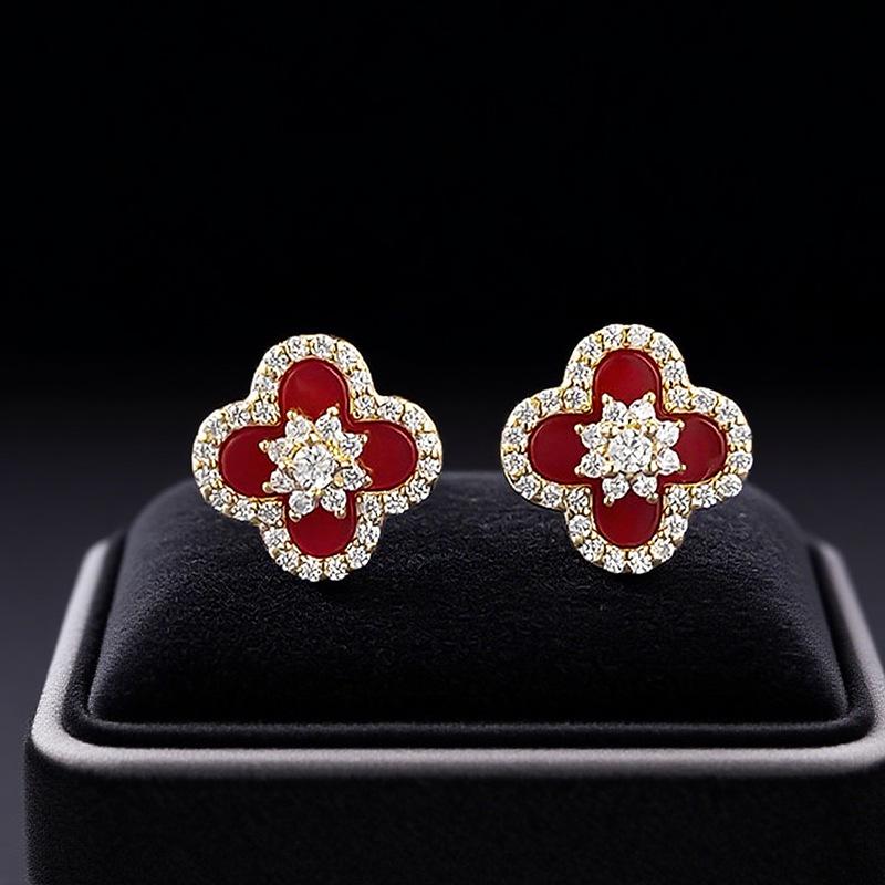 

Hui Zhi Yi S925 Silver Four-Leaf Clover Stud Earrings with Red Agate Color - Light Luxury Fashion Style S925 Silver