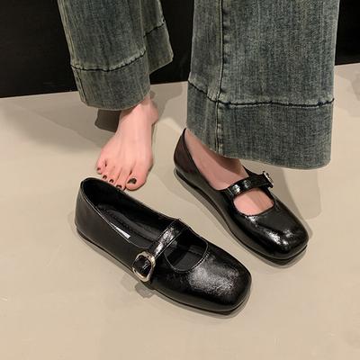 Flat-bottomed French Fashion Shallow Mouth Mary Jane Shoes Women's 2025 Summer New Retro Belt Buckle Versatile Small Leather Shoes Soft