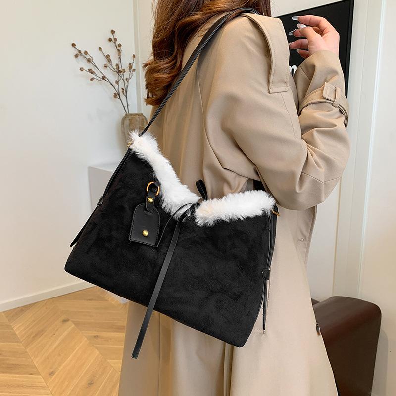 2025 new high-end commuter matte suede tote bag lamb wool bag single shoulder underarm messenger bag