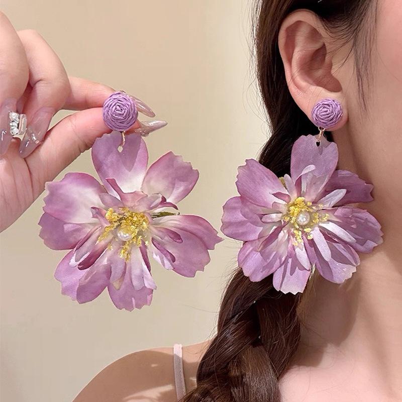 

Богемные Этнические Желтые Серьги-гвоздики с Большим Цветком - Преувеличенный Дизайн для Универсального Отпускного Стиля фиолетовый