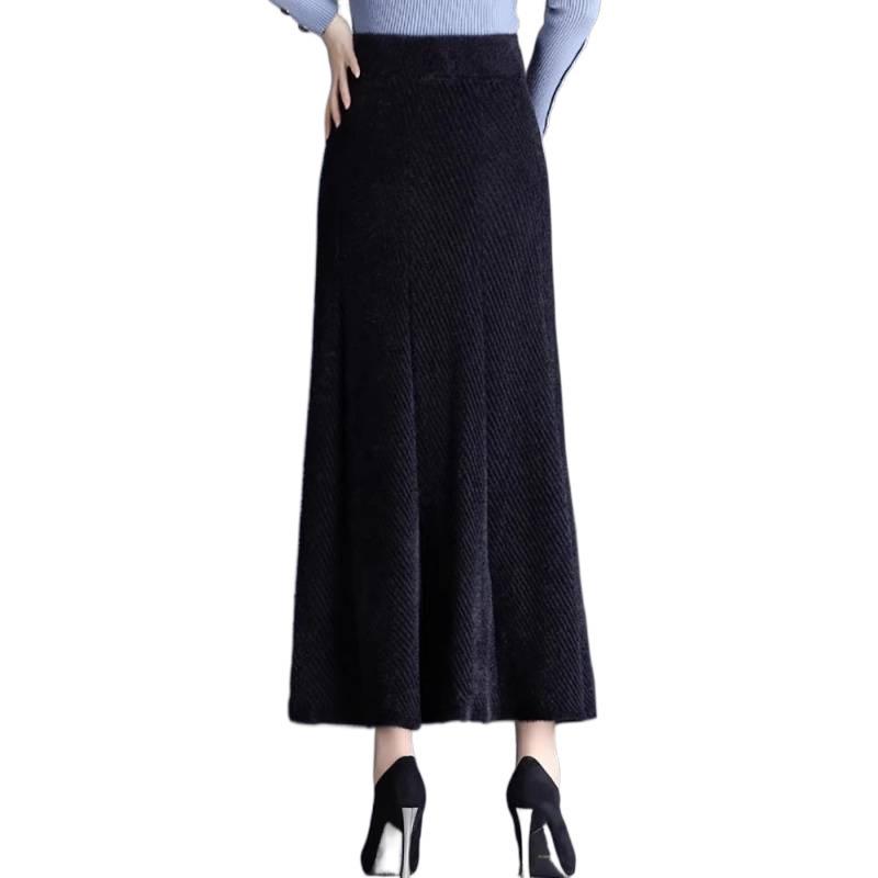 Women's High-Waisted Fishtail Velvet Skirt - Mid-Length Slimming Design for Autumn and Winter