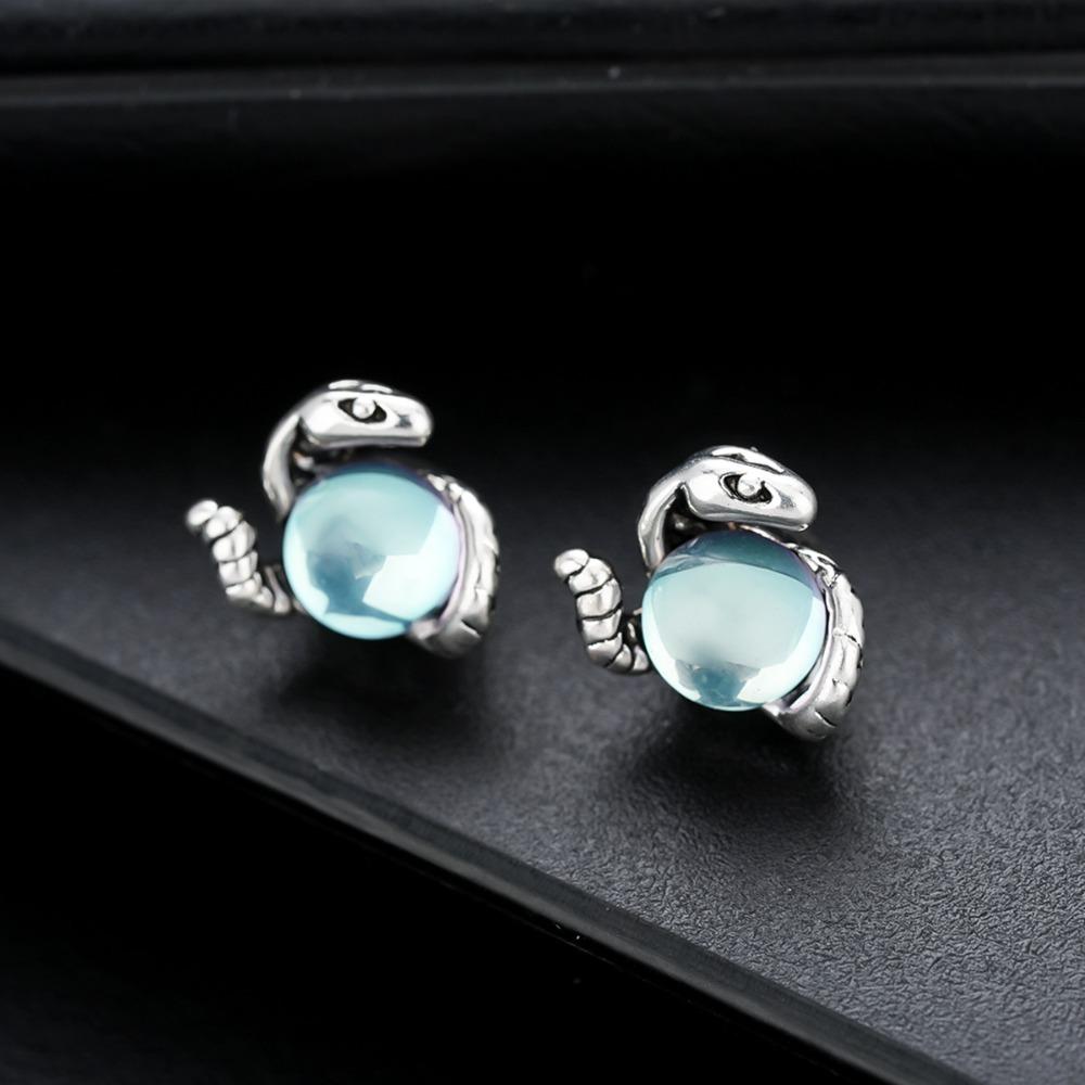 Streetwear Crystal Magnetic Ear Stud Korean Style Men Ear Cuffs Fashion Snake Clip Earrings  Party