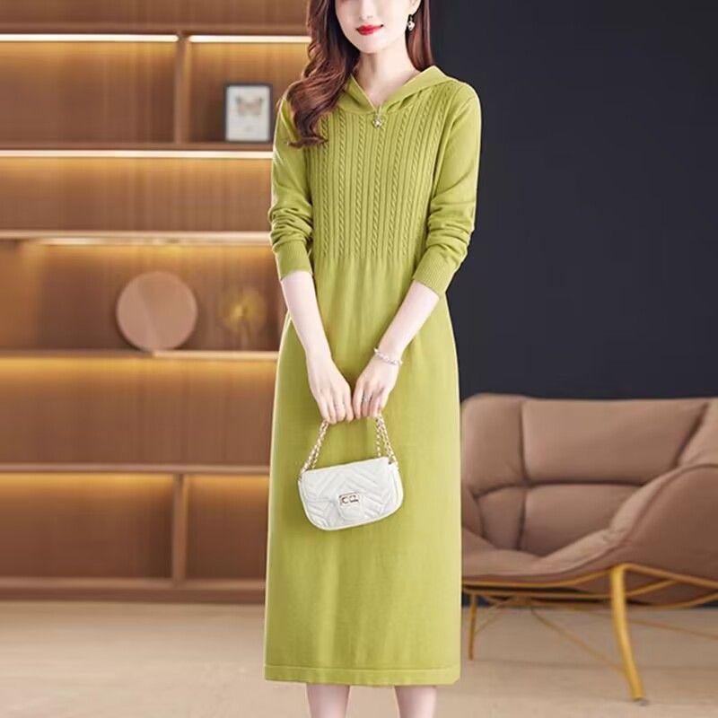 Langgestricktes Kleid mit Kapuze für Damen, trendiges und lässiges langes Pulloverkleid, einfarbiger Pullover für Herbst und Winter