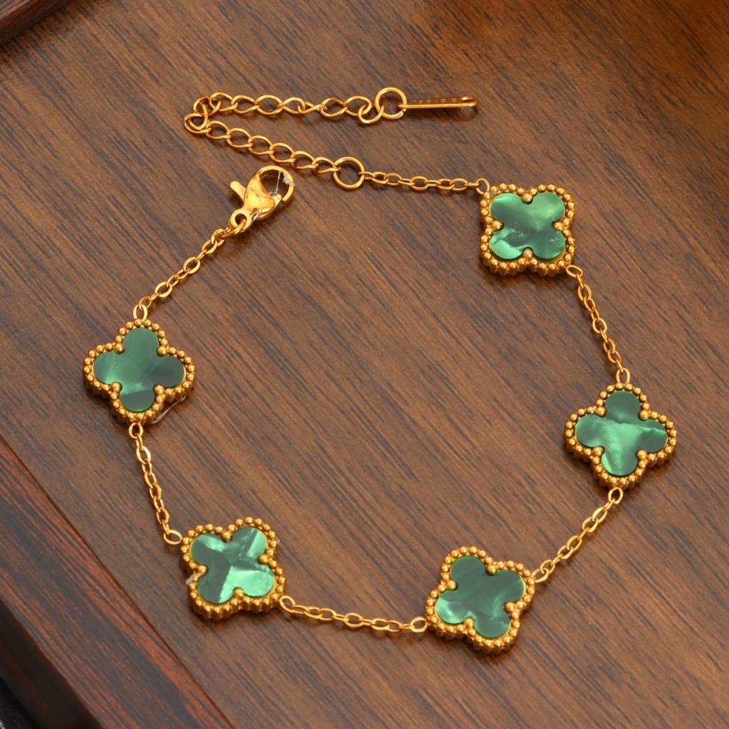 Four-leaf Clover Titanium Steel Bracelet Fashionable and Luxurious Jewelry for Women Colorfast and Simple