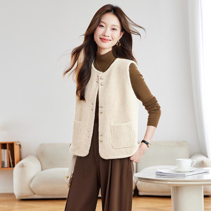 2025 Autumn Women's Fashionable Round Neck Knitted Cardigan Vest - Versatile Petite Sweater Top